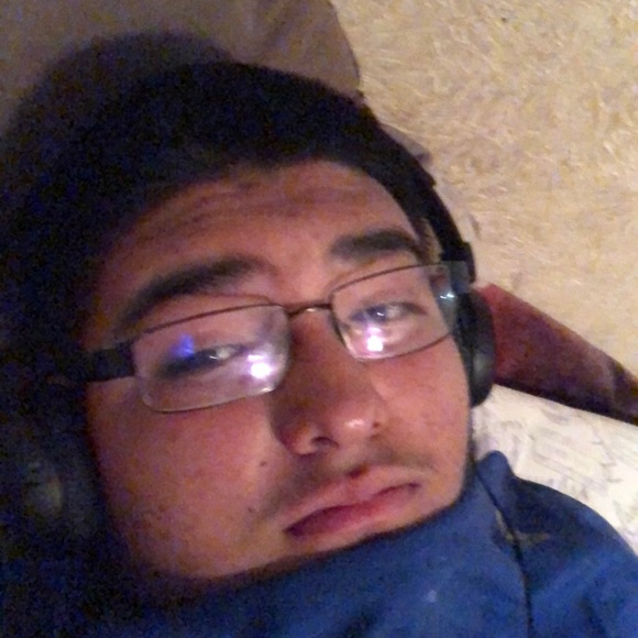 Meet your Posher, Diego - Picture 1 of 3